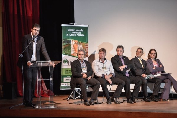 Foto — Associação Catarinense de Empresas Florestais (ACR)