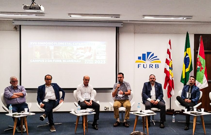 Simpósio Blumenau ACEF 02.docx 2